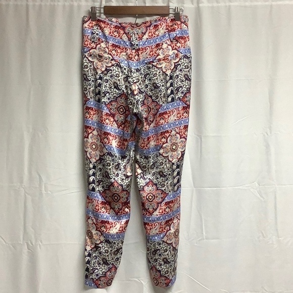 𝅺L’Agence Silk Paisley Printed High Rise Crop Pants - Picture 5 of 11